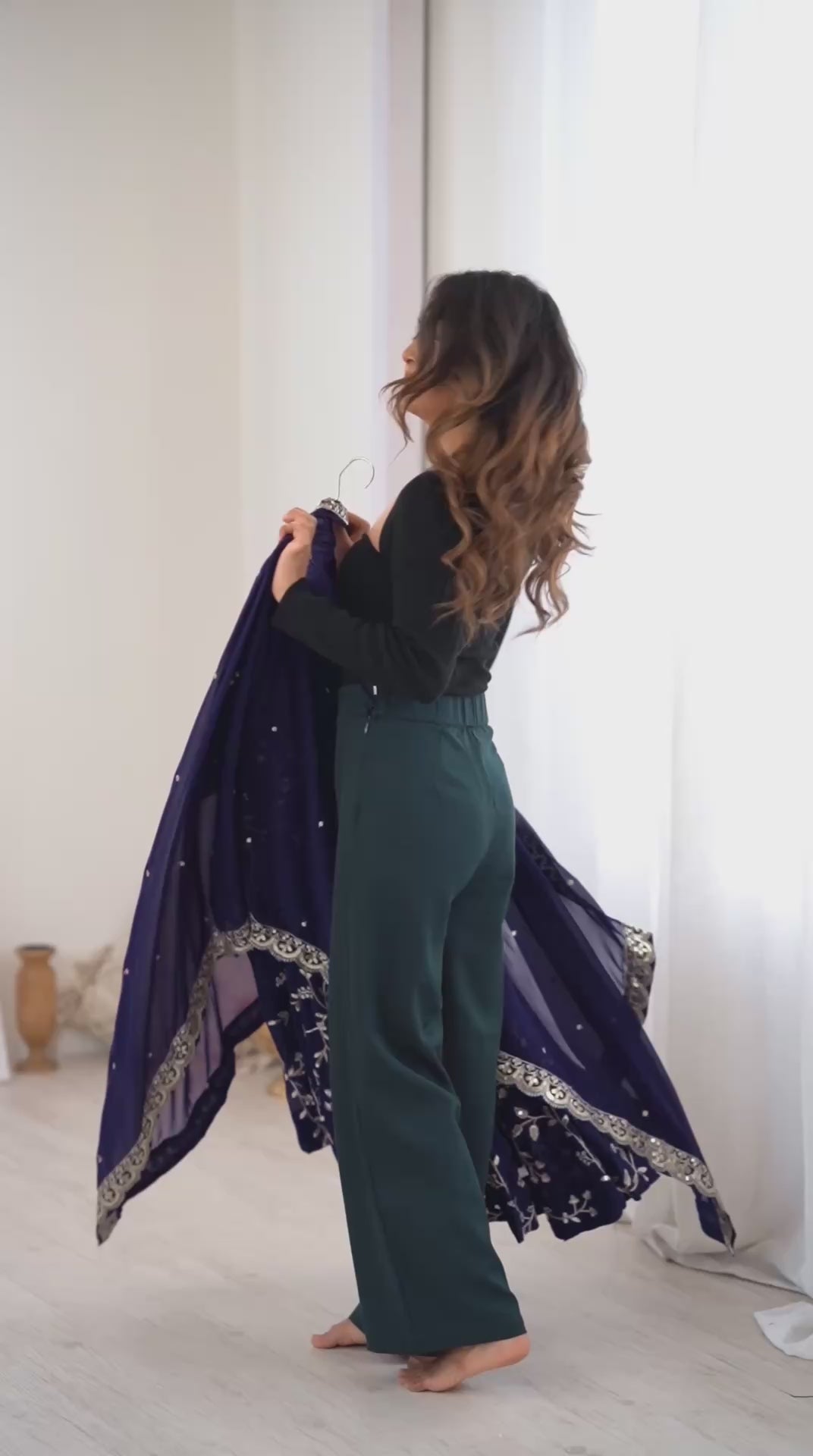 π Real Modeling Ethnic Anarkali Gown β Elegant Ready-to-Wear Ensemble π